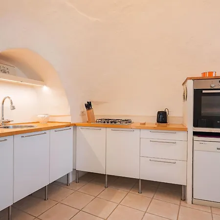Helloapulia - Trulli Domenico Villa *